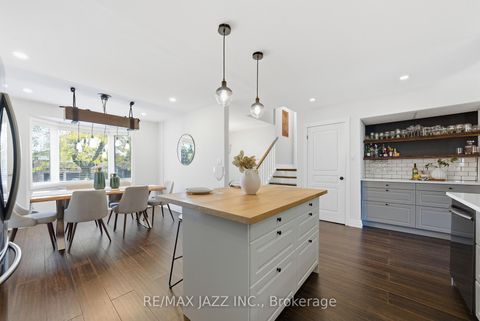 Photo 9 at 804 Beatrice Street E, Pinecrest, Oshawa