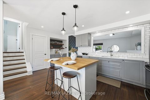 Photo 10 at 804 Beatrice Street E, Pinecrest, Oshawa