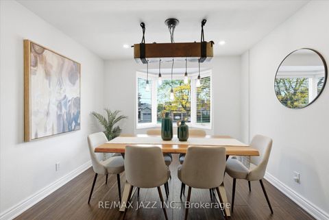 Photo 11 at 804 Beatrice Street E, Pinecrest, Oshawa