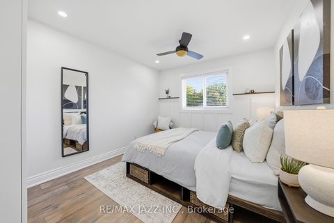 Photo 20 at 804 Beatrice Street E, Pinecrest, Oshawa