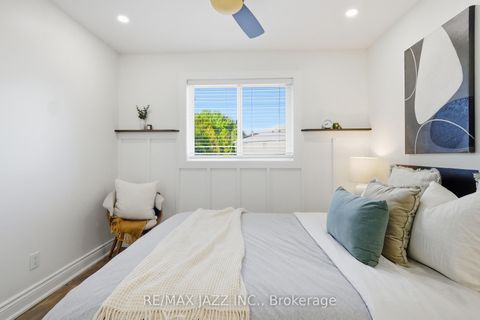 Photo 23 at 804 Beatrice Street E, Pinecrest, Oshawa