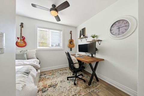 Photo 24 at 804 Beatrice Street E, Pinecrest, Oshawa