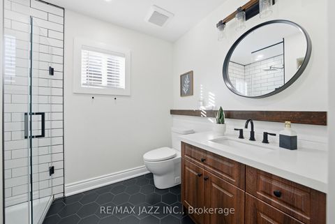 Photo 27 at 804 Beatrice Street E, Pinecrest, Oshawa