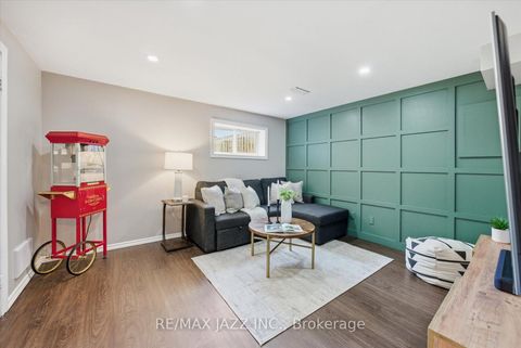 Photo 36 at 804 Beatrice Street E, Pinecrest, Oshawa