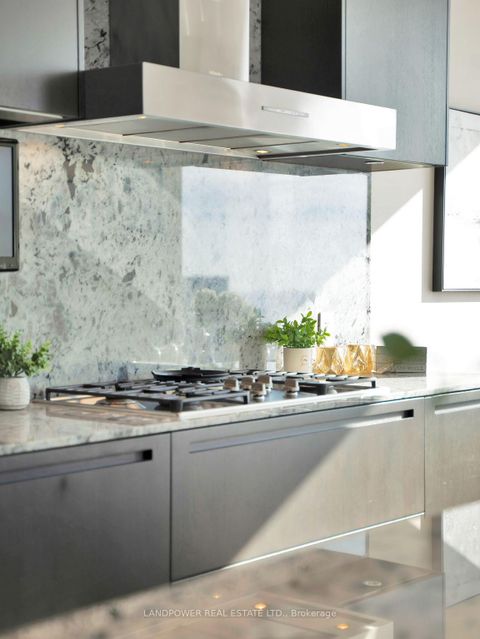 Photo 5 at 5101 - 180 University Avenue, Bay Street Corridor, Toronto