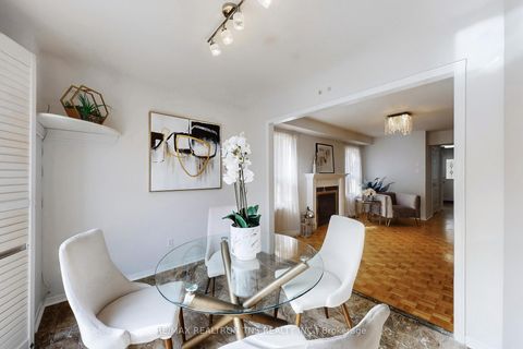 Photo 15 at 10 Breezeway Crescent, Rouge Woods, Richmond Hill