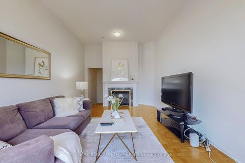 Photo 21 at 10 Breezeway Crescent, Rouge Woods, Richmond Hill