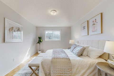 Photo 24 at 10 Breezeway Crescent, Rouge Woods, Richmond Hill