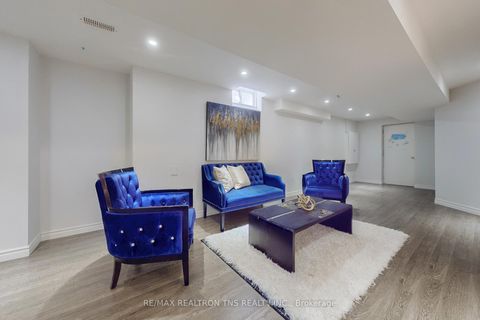 Photo 31 at 10 Breezeway Crescent, Rouge Woods, Richmond Hill