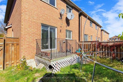 Photo 36 at 10 Breezeway Crescent, Rouge Woods, Richmond Hill