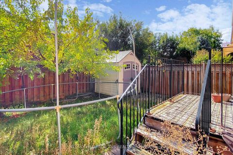 Photo 39 at 10 Breezeway Crescent, Rouge Woods, Richmond Hill