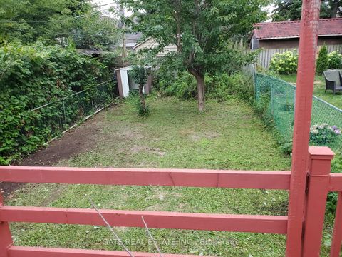 Photo 1 at 27 Lambton Avenue, Smythe, Toronto Photo 1 at 27 Lambton Avenue, Smythe, Toronto