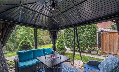 Photo 7 at 299 Milestone Crescent, Aurora Village, Aurora