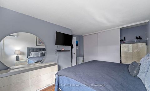 Photo 13 at 299 Milestone Crescent, Aurora Village, Aurora