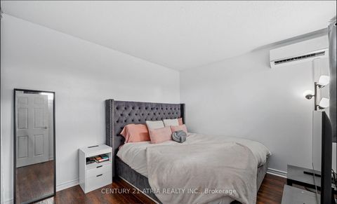 Photo 14 at 299 Milestone Crescent, Aurora Village, Aurora