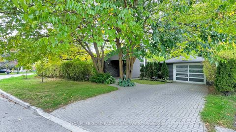 Photo 2 at 1 Westbourne Avenue, Birchmount, Toronto Photo 2 at 1 Westbourne Avenue, Birchmount, Toronto