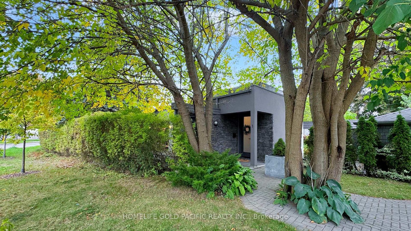 Photo 3 at 1 Westbourne Avenue, Birchmount, Toronto Photo 3 at 1 Westbourne Avenue, Birchmount, Toronto