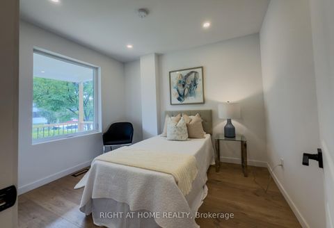 Photo 13 at 32 Brenton Street, Crescent Town, Toronto