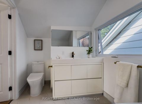 Photo 23 at 32 Brenton Street, Crescent Town, Toronto