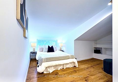 Photo 24 at 32 Brenton Street, Crescent Town, Toronto