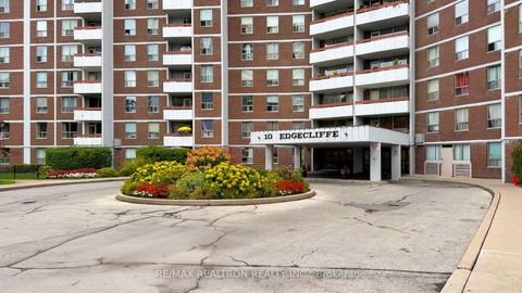 Photo 4 at 1918 - 10 Edgecliffe Golfway, Flemingdon Park, Toronto