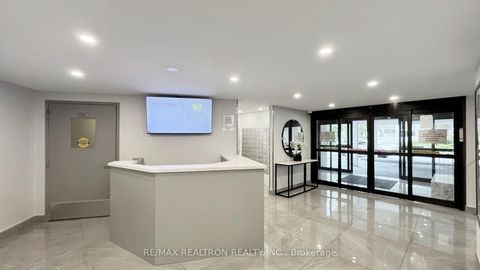 Photo 6 at 1918 - 10 Edgecliffe Golfway, Flemingdon Park, Toronto