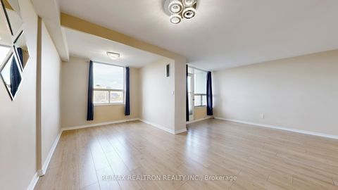 Photo 16 at 1918 - 10 Edgecliffe Golfway, Flemingdon Park, Toronto