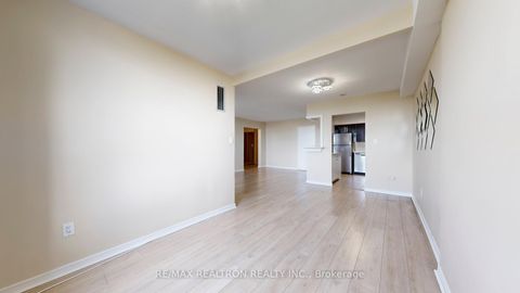 Photo 18 at 1918 - 10 Edgecliffe Golfway, Flemingdon Park, Toronto