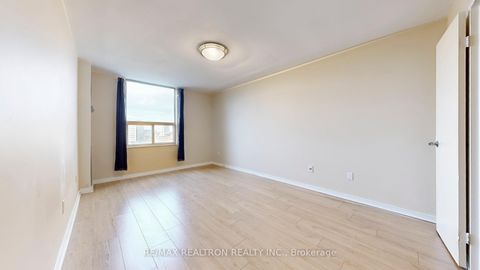 Photo 22 at 1918 - 10 Edgecliffe Golfway, Flemingdon Park, Toronto