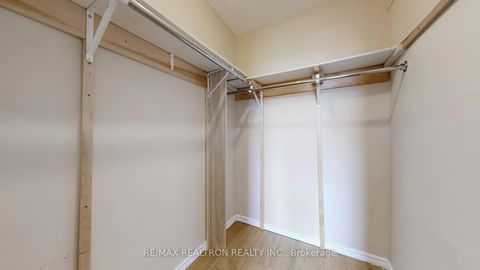 Photo 25 at 1918 - 10 Edgecliffe Golfway, Flemingdon Park, Toronto