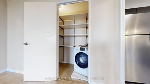 Photo 30 at 1918 - 10 Edgecliffe Golfway, Flemingdon Park, Toronto