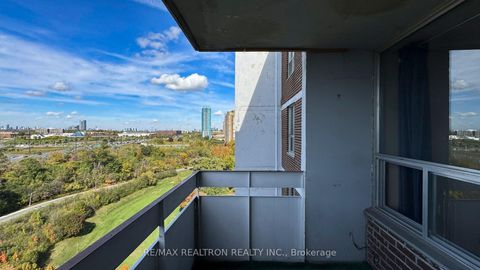 Photo 33 at 1918 - 10 Edgecliffe Golfway, Flemingdon Park, Toronto