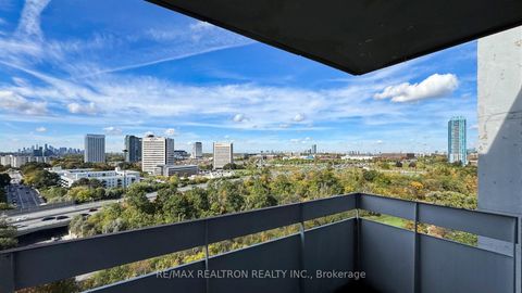 Photo 35 at 1918 - 10 Edgecliffe Golfway, Flemingdon Park, Toronto