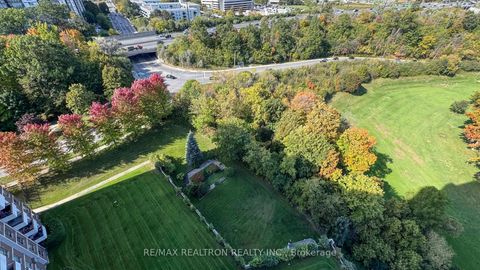 Photo 41 at 1918 - 10 Edgecliffe Golfway, Flemingdon Park, Toronto