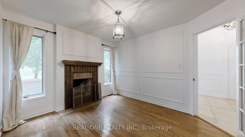 Photo 17 at 465 Woodland Acres Crescent, Rural Vaughan, Vaughan