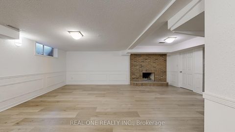 Photo 36 at 465 Woodland Acres Crescent, Rural Vaughan, Vaughan