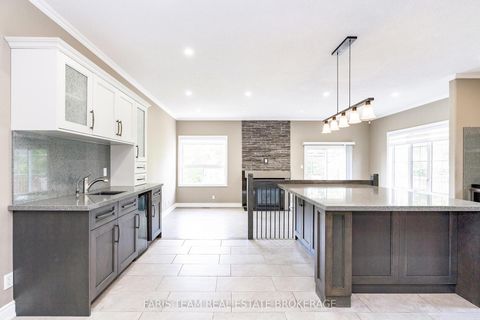 Photo 10 at 46 Kell Place, Bayshore, Barrie Photo 10 at 46 Kell Place, Bayshore, Barrie