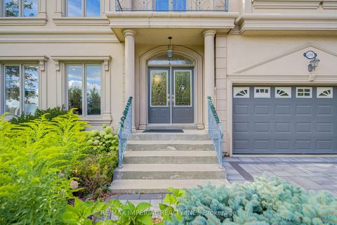 Photo 2 at 206 Hollywood Avenue, Willowdale East, Toronto