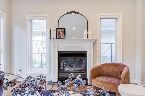 Photo 13 at 206 Hollywood Avenue, Willowdale East, Toronto