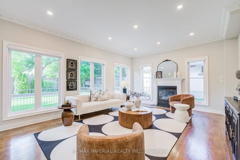 Photo 14 at 206 Hollywood Avenue, Willowdale East, Toronto