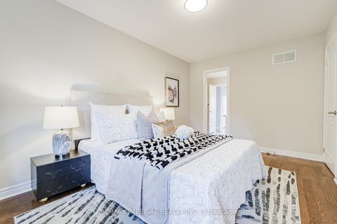 Photo 30 at 206 Hollywood Avenue, Willowdale East, Toronto