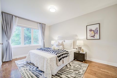 Photo 34 at 206 Hollywood Avenue, Willowdale East, Toronto