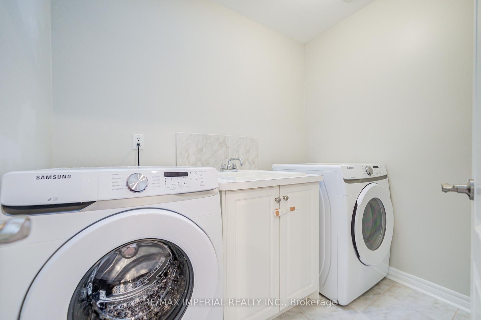 Photo 39 at 206 Hollywood Avenue, Willowdale East, Toronto Photo 39 at 206 Hollywood Avenue, Willowdale East, Toronto