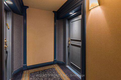 Photo 4 at Ph208 - 81 Townsgate Drive, Yorkhill, Vaughan