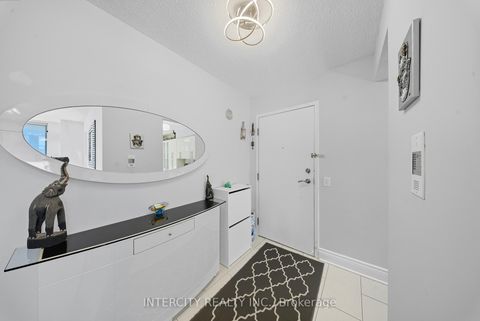 Photo 5 at Ph208 - 81 Townsgate Drive, Yorkhill, Vaughan