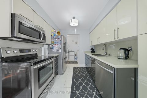Photo 7 at Ph208 - 81 Townsgate Drive, Yorkhill, Vaughan