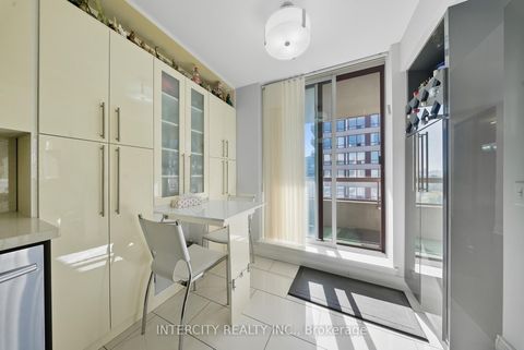 Photo 8 at Ph208 - 81 Townsgate Drive, Yorkhill, Vaughan