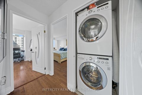 Photo 12 at Ph208 - 81 Townsgate Drive, Yorkhill, Vaughan