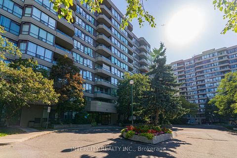Photo 22 at Ph208 - 81 Townsgate Drive, Yorkhill, Vaughan