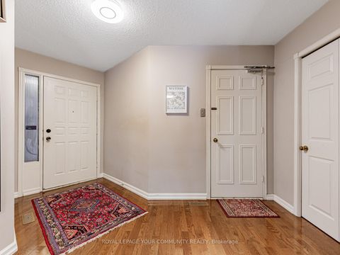 Photo 2 at 46 Peter Andrew Crescent, Brownridge, Vaughan